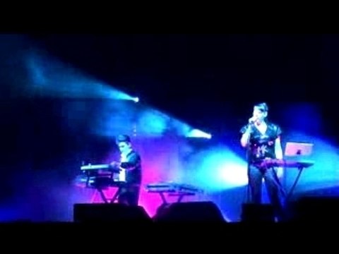The hacker Miss Kittin Pont du Gard part 03 / end