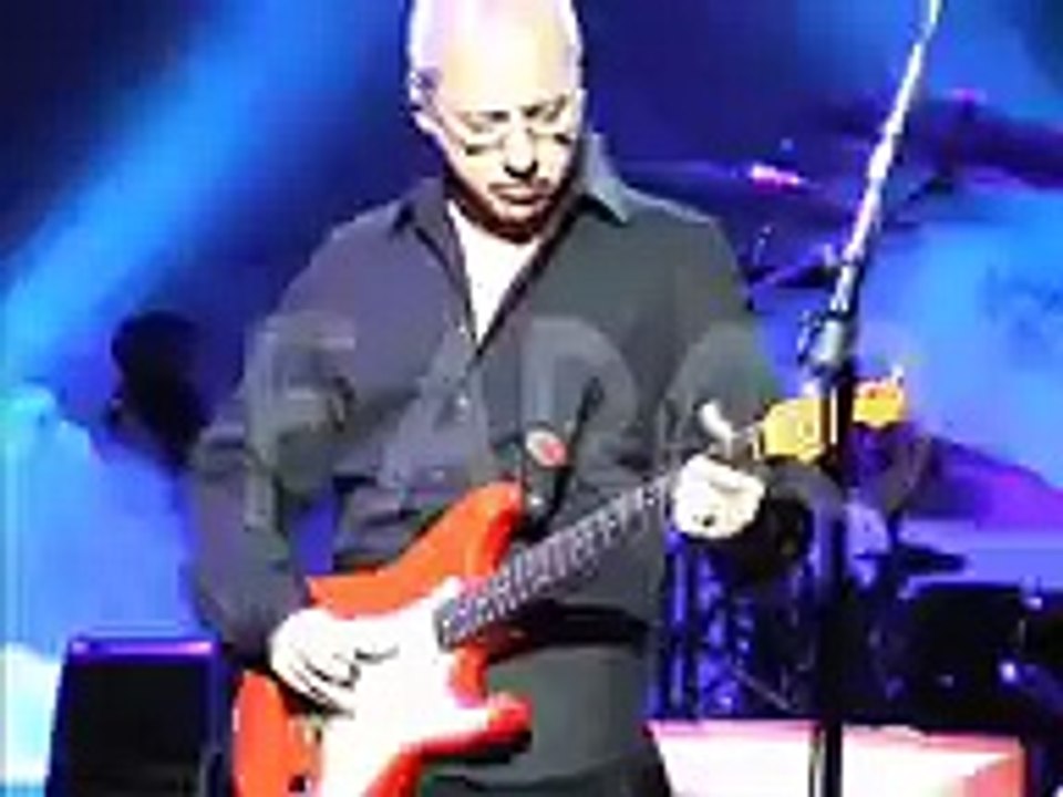 Telegraph Road - AMAZING AUDIO!! - Mark Knopfler - Live 2005
