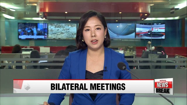 Seoul, Tokyo foreign ministers evaluate comfort women deal at security meeting in Laos