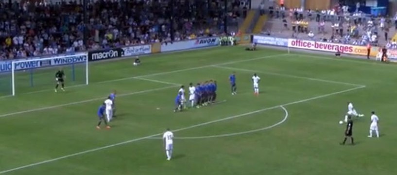 L'énorme coup franc direct d'André Ayew