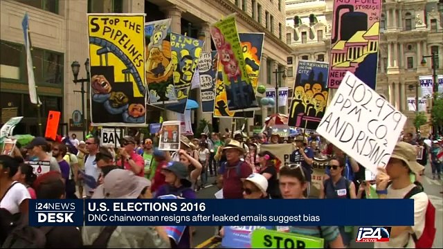 U.S. : DNC chairwoman resigns after leaked emails suggest bias