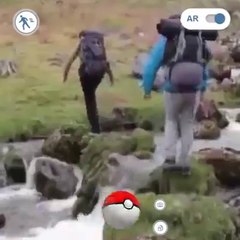 Tải video: Tout ces FAILS à cause de Pokemon Go! Ahaha