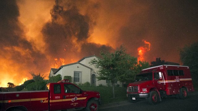 Un gigantesque incendie ravage la Californie