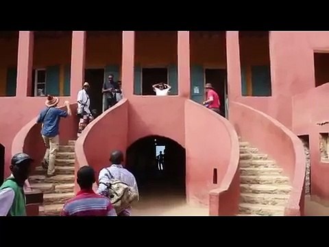 Découverte Au cœur de la maison des esclaves, sur les traces de 100 à 150 millions de victimes (Low)