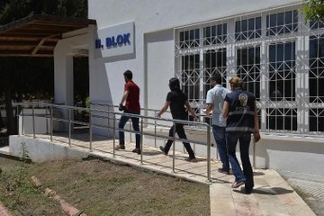 Çukurova Üniversitesi'nde akademisyen odalarına baskın