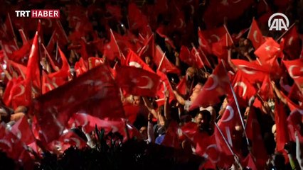 Cumhurbaşkanı Erdoğan'ın alnından öptüğü genç simge oldu