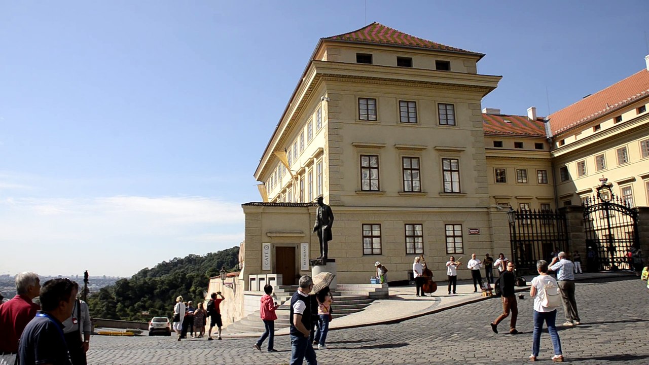 Prague place du Château, vue panoramique