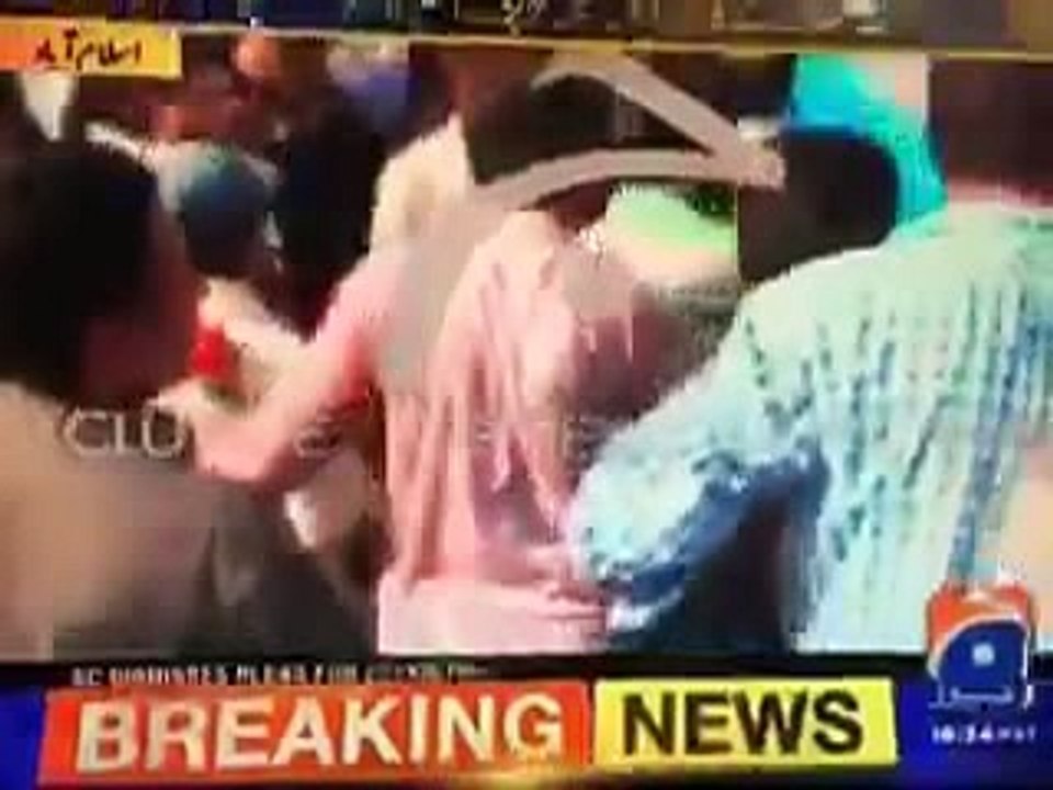 PTI Mey Change Ka Display HaHaHaHa