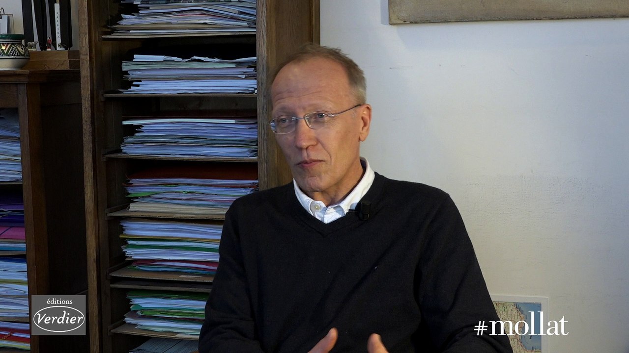 Emmanuel Venet -  Marcher droit, tourner en rond