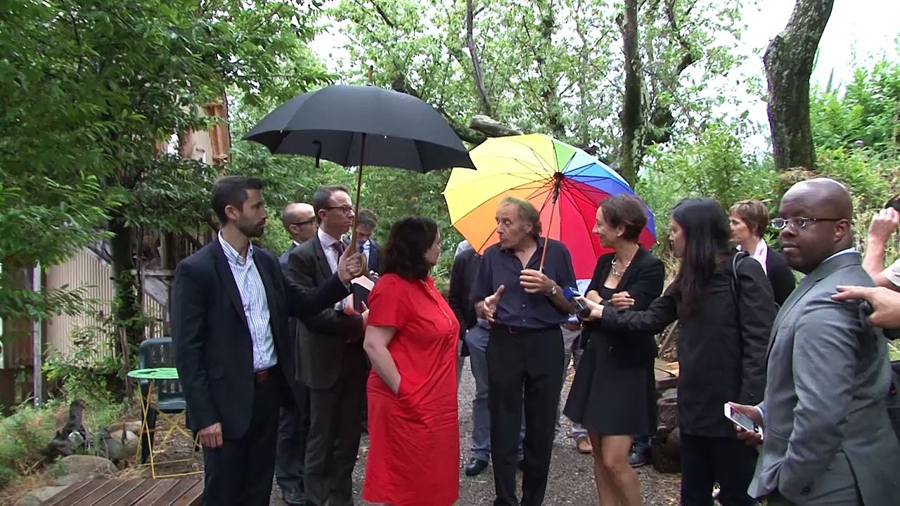 Emmanuelle Cosse en déplacement en Ardèche : urbanisme en milieu rural