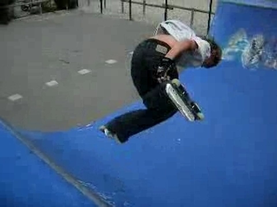 Vidéo roller agressif (blade team) Moi (Madonna) 009