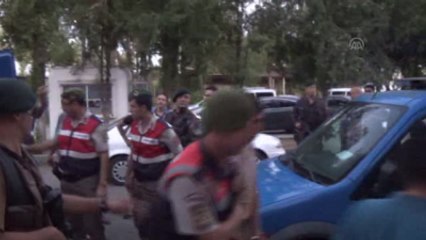 Cumhurbaşkanı Erdoğan'ın Konakladığı Oteli Basan 7 Darbeci Asker Emniyet Müdürlüğü'ne Getirildi