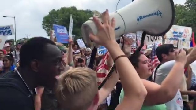 Protesters demand removal of Mississippi flag from Philadelphia street
