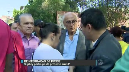 Ex-senador Eduardo Suplicy é preso durante reintegração de posse em SP