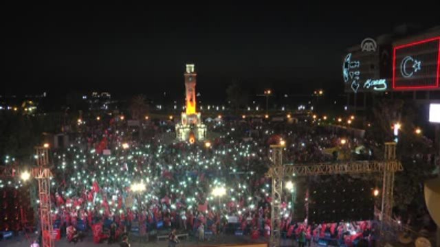 Fetö'nün Darbe Girişimine Tepkiler - Konak Meydanı'nda Fetö'nün Darbe Girişimi Protesto Edildi