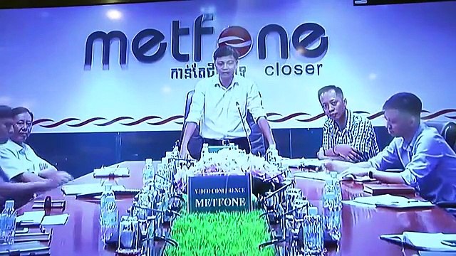 Ty phu Pham Nhat Vuong tro chuyen voi CEO Viettel Nguyen Manh Hung 2/3