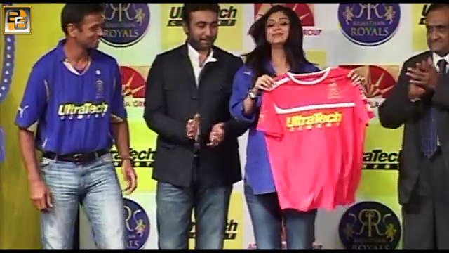 Bollywood Actresses flaunt BABY BUMPS Aishwarya Rai, Shilpa Shetty, Lara Dutta & MORE!