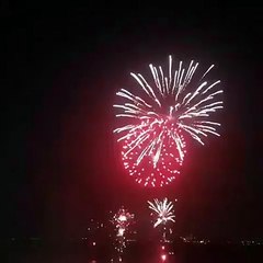 VIVA GUAYAQUIL.. Juegos pirotecnicos. Celebración de nuestro Aniversario 2016