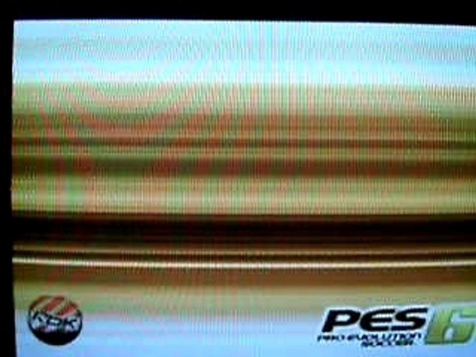 Frappe lointaine en barre rentrante de maradona