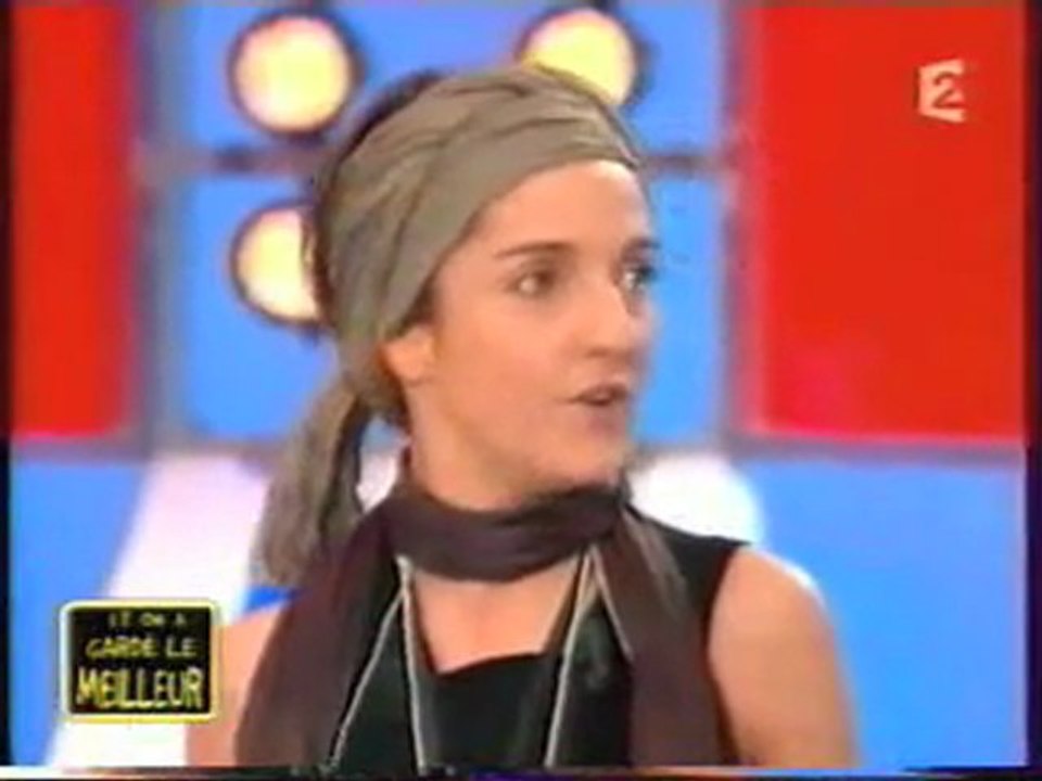 [Florence Foresti] Clotilde - Les méfaits de la télé