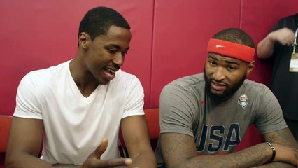 DeMarcus Cousins essaye d'apprendre le Portugais