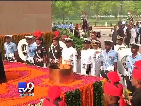Kargil Vijay Diwas : Narendra Modi, Manohar Parrikar pay tribute to martyrs - Tv9 Gujarati