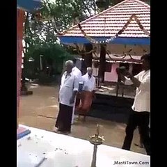 Indian Dulhaa ki Dhoti Khul Gayi Hahaha