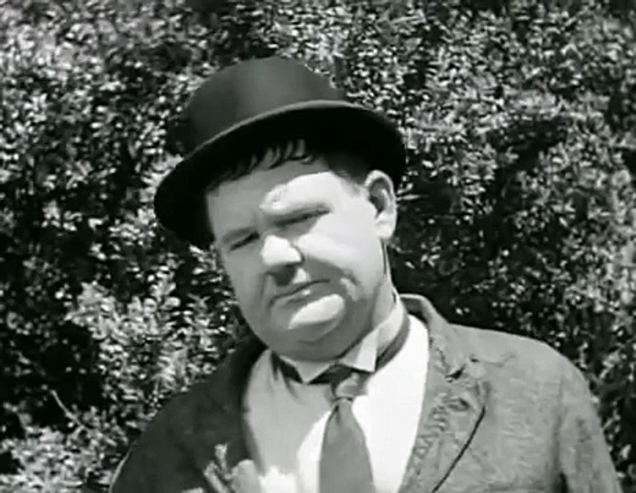 Laurel & Hardy Join the army