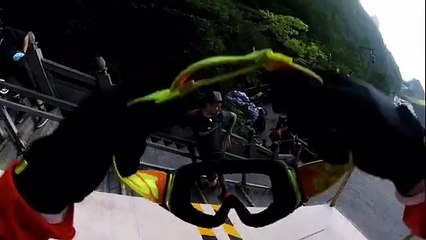 La descente dingue de 999 marches en VTT