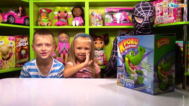 Челлендж Крокодил откусывает пальцы SPIDERMAN Игорек и Ярослава - Crocodile Dentist Challenge