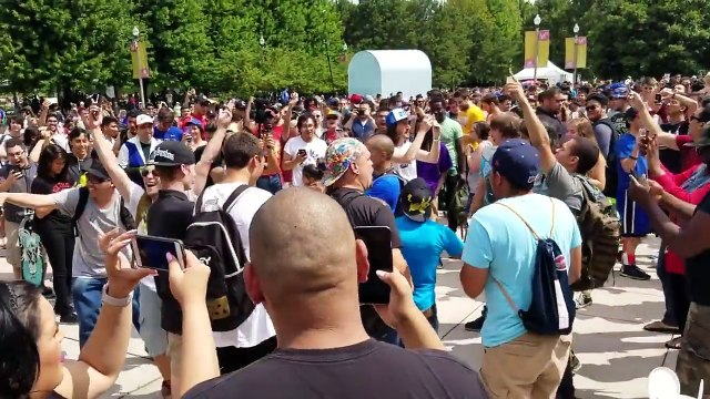 Les dresseurs de Pokémon GO chantent ensemble, c''est beau !