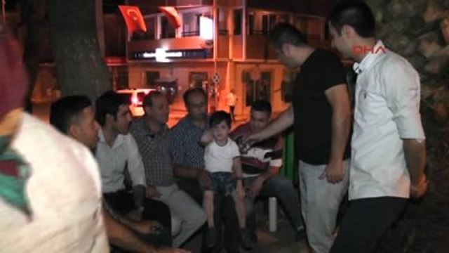 İzmir Kiraz'da Hem Kadınlar Hem Çocuklar Üretiyor