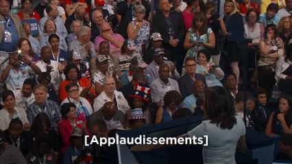 Convention démocrate : Eva Longoria, "latina du sud Texas" charge Trump