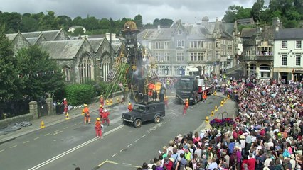 Giant robot walks through Cornwall