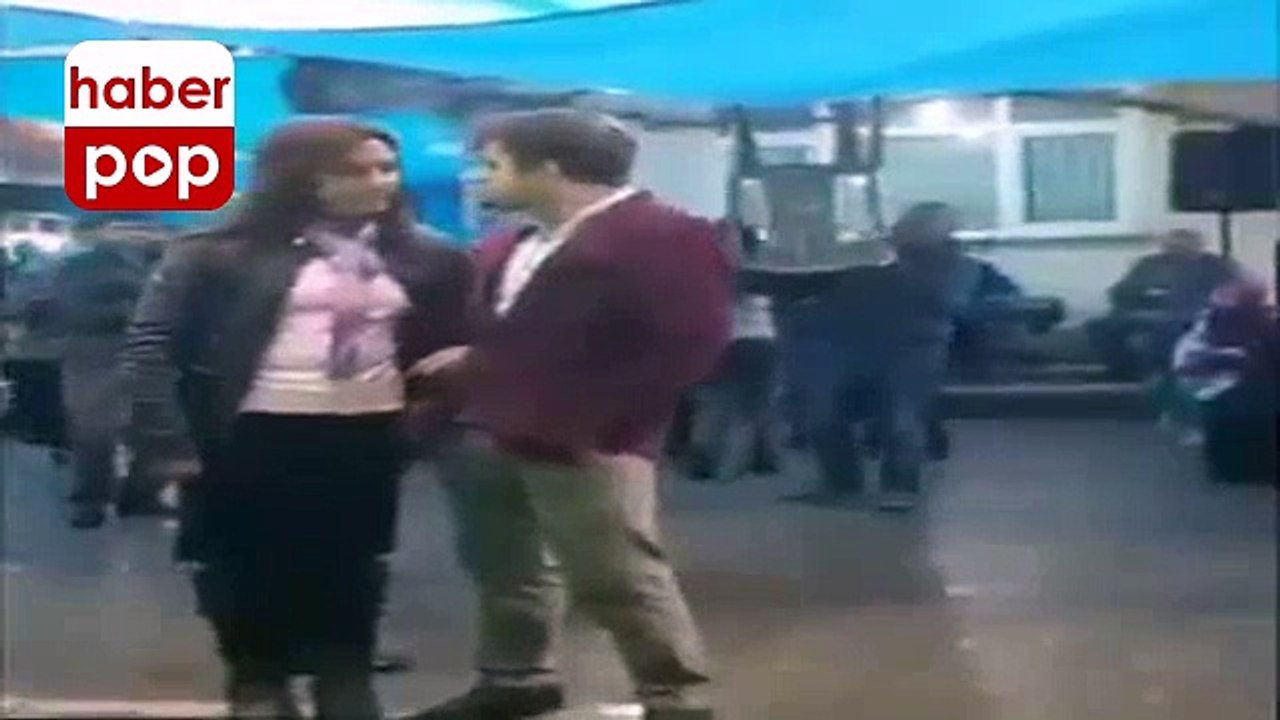 Düğünde gusül abdesti alan teyze :D