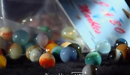 Comment sont fabriquées les billes en verre avec des couleur