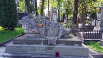 Lychakiv cemetery. Excursion with English guide and interpreter in Lviv%2C Ukraine