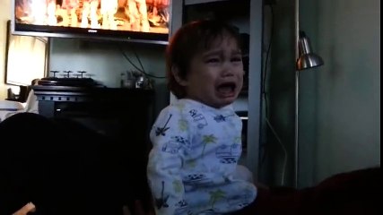 Let It Go convinces crying baby to...well, let it go