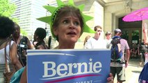 Simpatizantes de Sanders protestan en la convención demócrata