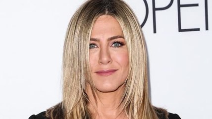 Jennifer Aniston saca un nuevo perfume inspirado en el verano llamado "Beachscape"