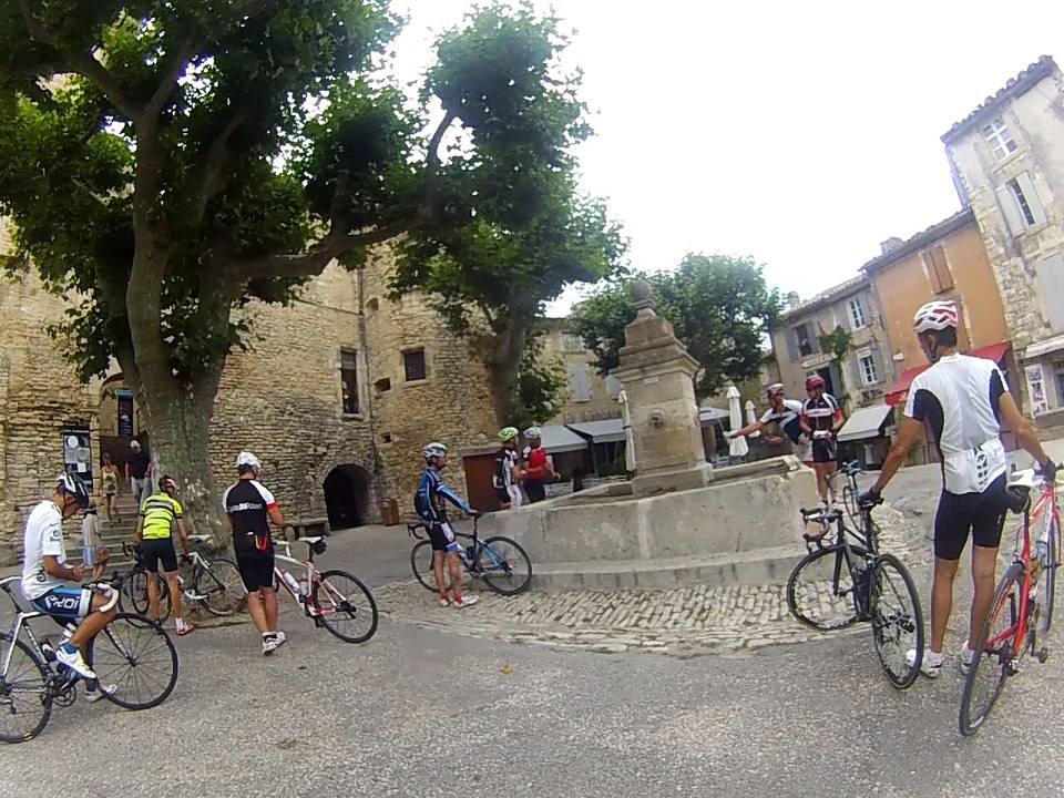 07-samedi-23-la fontaine de GORDES