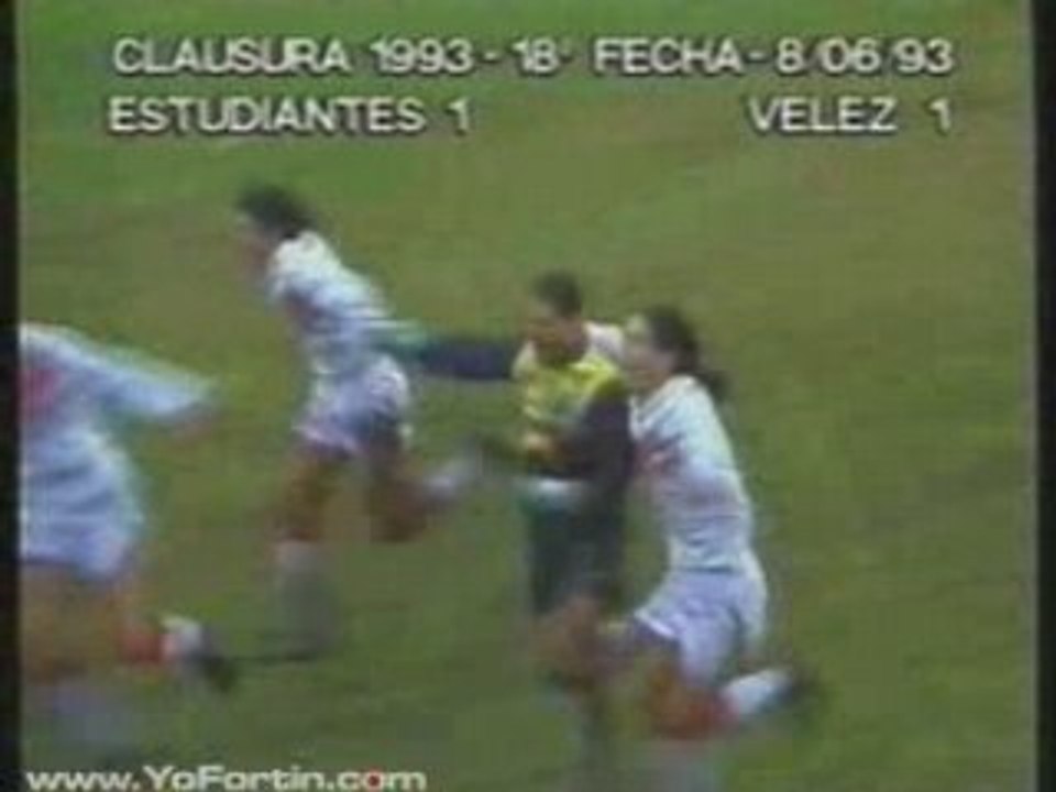 EstudiantesLP_vs_Vélez_clausura93_gol_Chilavert