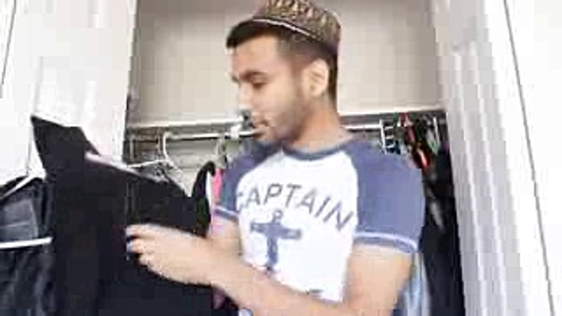 Shopping White people vs Brown people