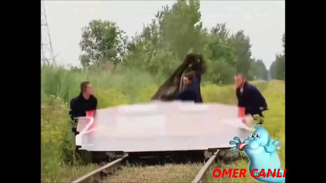 SAKANIN BÖYLESi )))