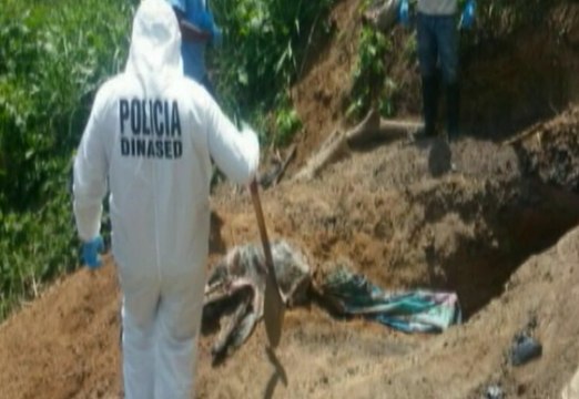 Encuentran cadáver de hombre enterrado en finca de Esmeraldas