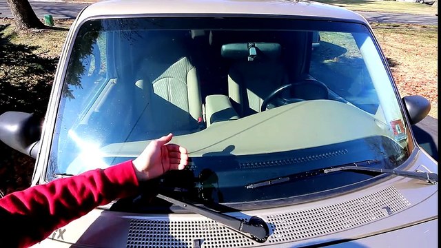 Vous avez un coup dans votre pare-brise ? Réparez la vous même ! (Tuto ici)