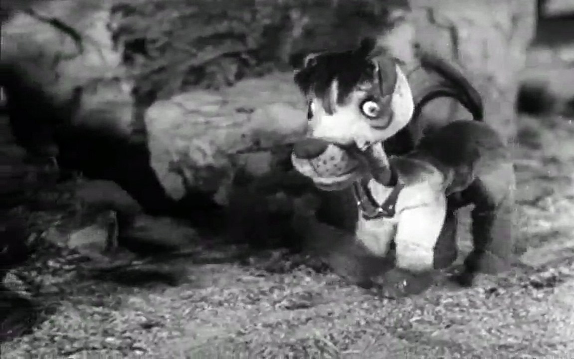 Four Feather Fall  E09 - Gunrunners