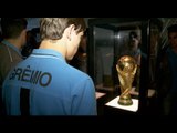 Equipe Sub-20 do Grêmio visita o Museu Seleção Brasileira