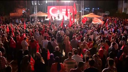 Fetö'nün Darbe Girişimine Tepkiler - Güler Işık Bestelediği Marşı Seslendirdi