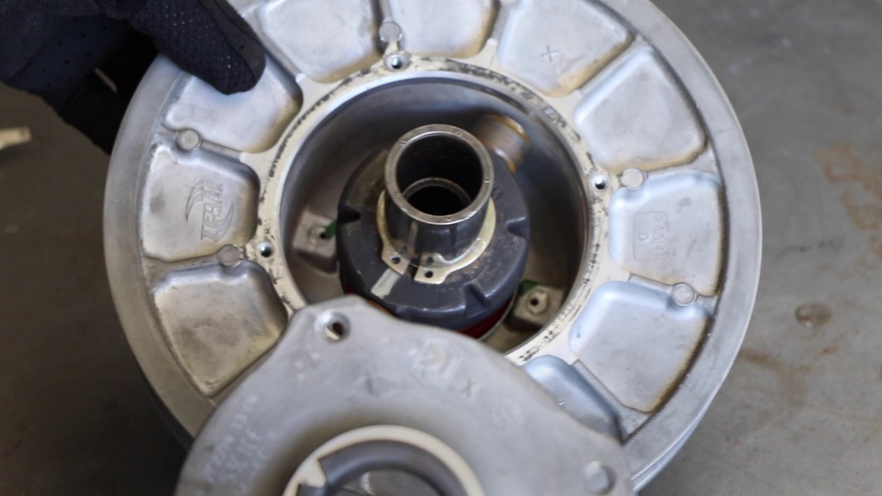 UTV Garage: How To Fix and Upgrade Your Broken Polaris RZR XP 1000 Secondary Clutch